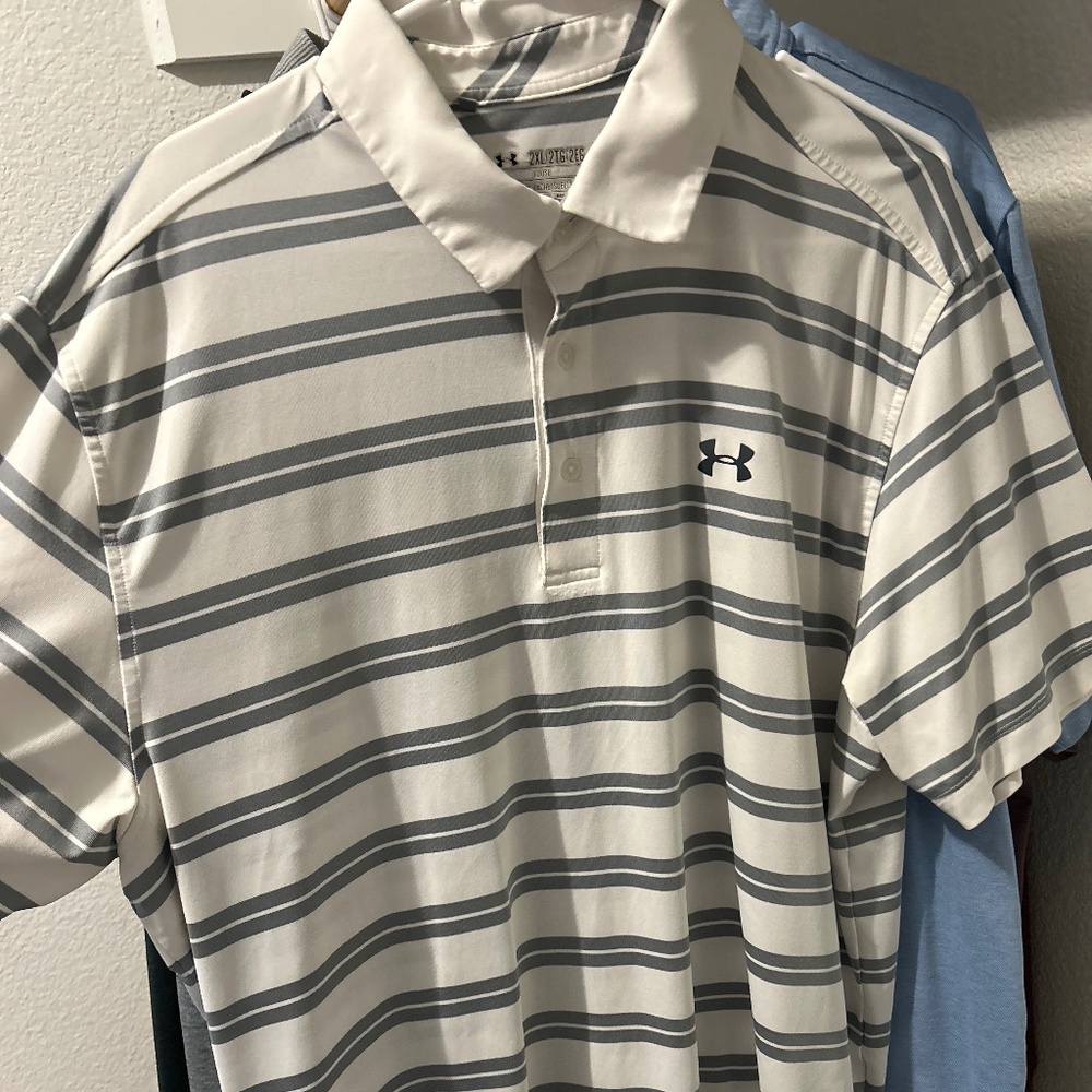 Men’s underarmour golf shirt 2XL